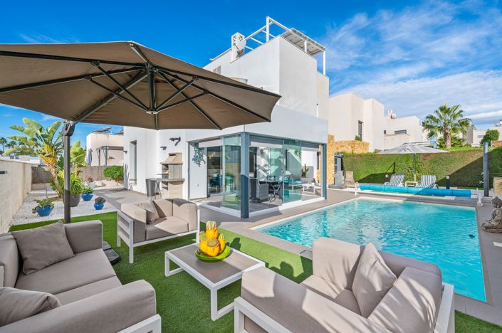 Image No.4-3 Bed Villa for sale