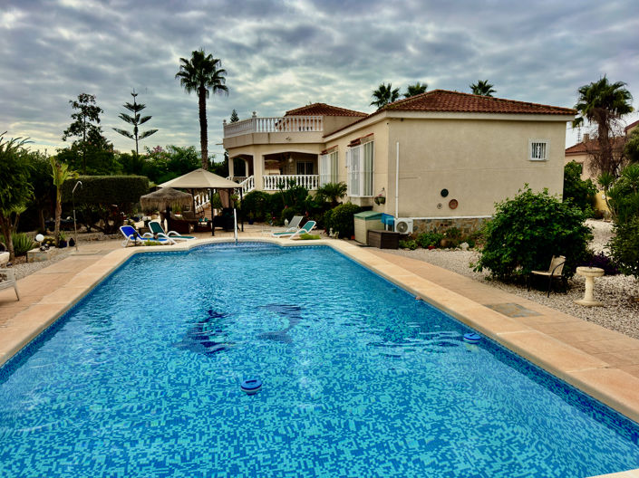 Image No.1-4 Bed Finca for sale