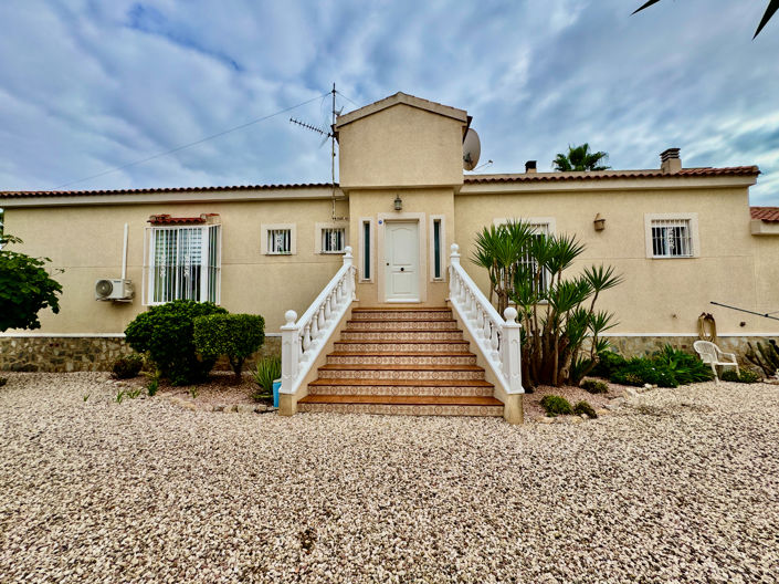 Image No.2-4 Bed Finca for sale