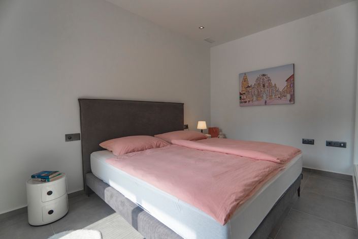 Image No.16-2 Bed Villa for sale