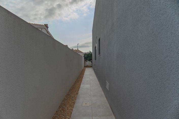 Image No.18-2 Bed Villa for sale