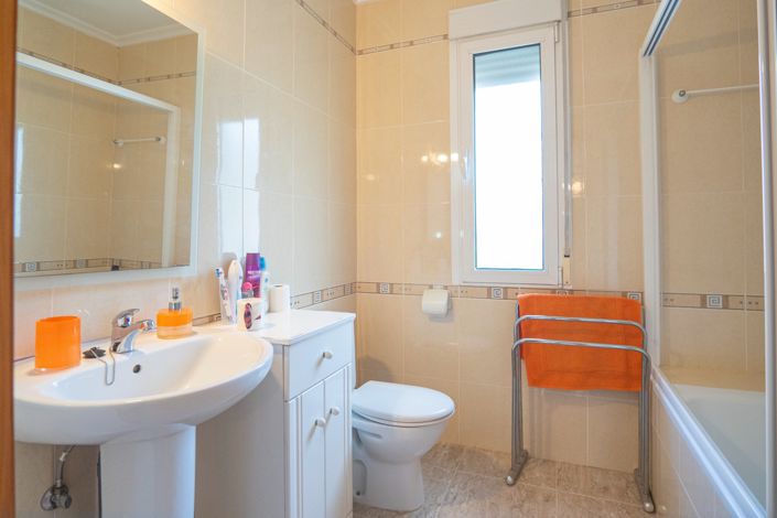 Image No.10-4 Bed Villa for sale