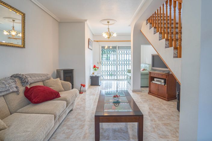 Image No.12-4 Bed Villa for sale