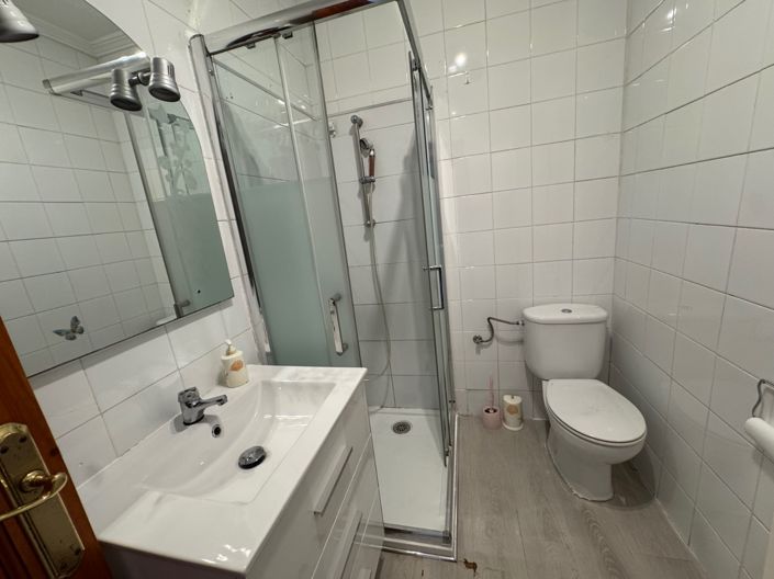 Image No.13-2 Bed Townhouse for sale