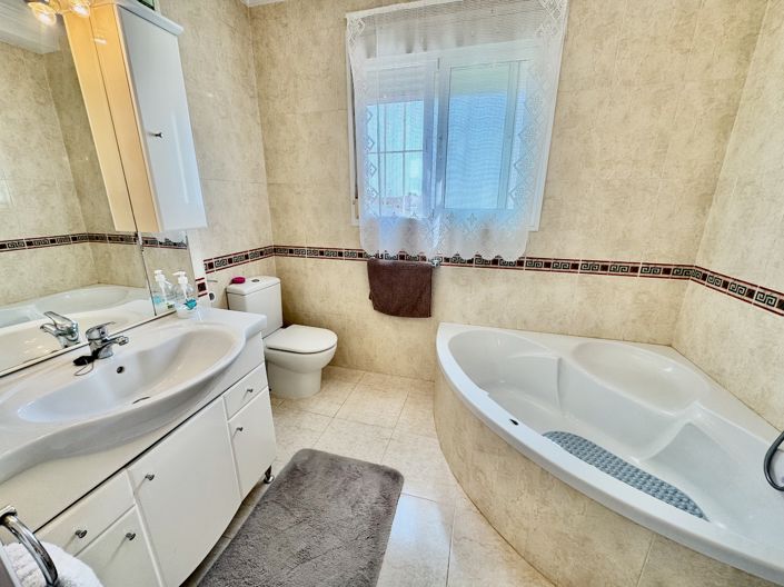 Image No.13-3 Bed Villa for sale