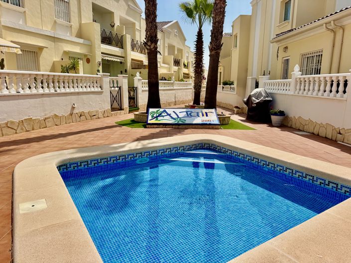 Image No.25-3 Bed Villa for sale