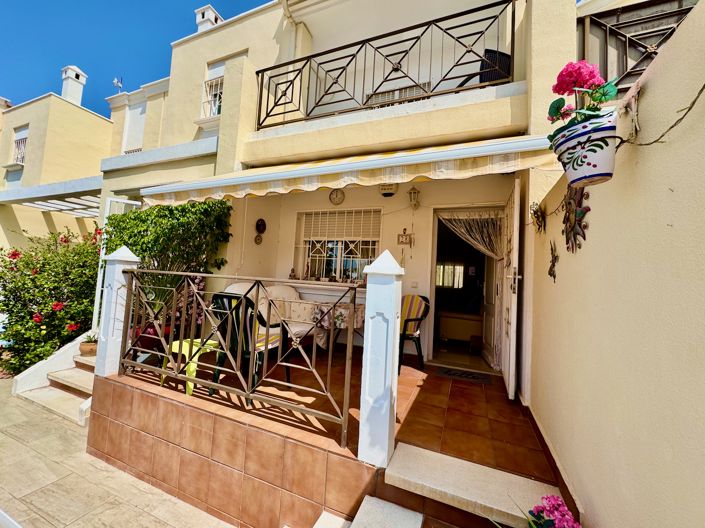 Image No.3-3 Bed Villa for sale