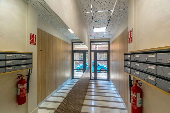 Image No.21-3 Bed Apartment for sale