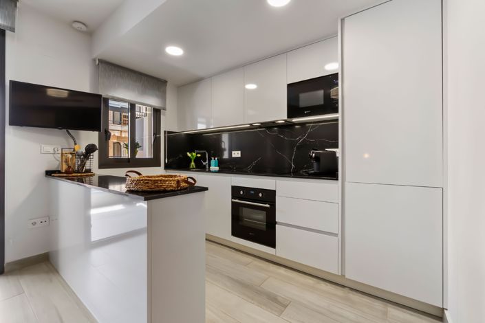 Image No.8-3 Bed Apartment for sale