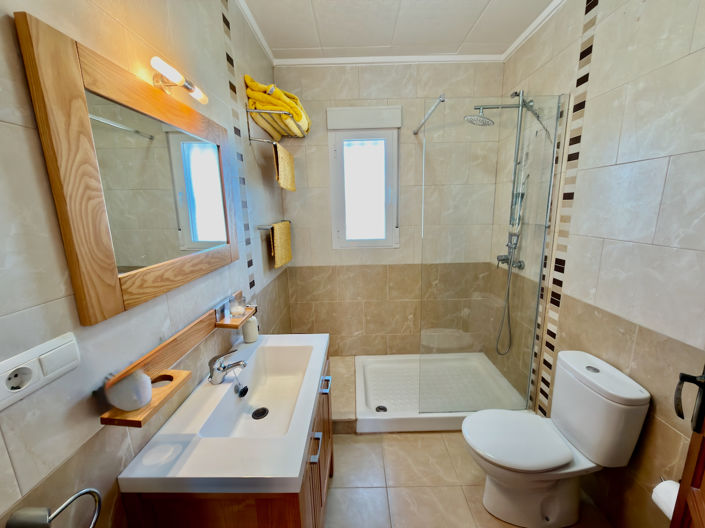 Image No.10-4 Bed Villa for sale