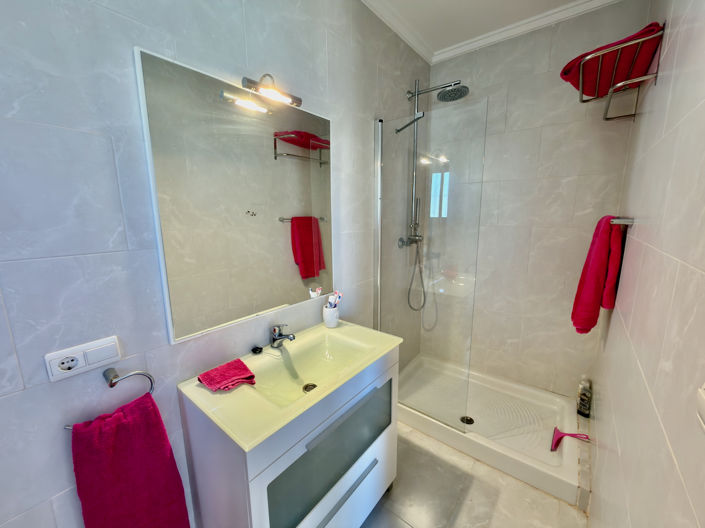 Image No.14-4 Bed Villa for sale