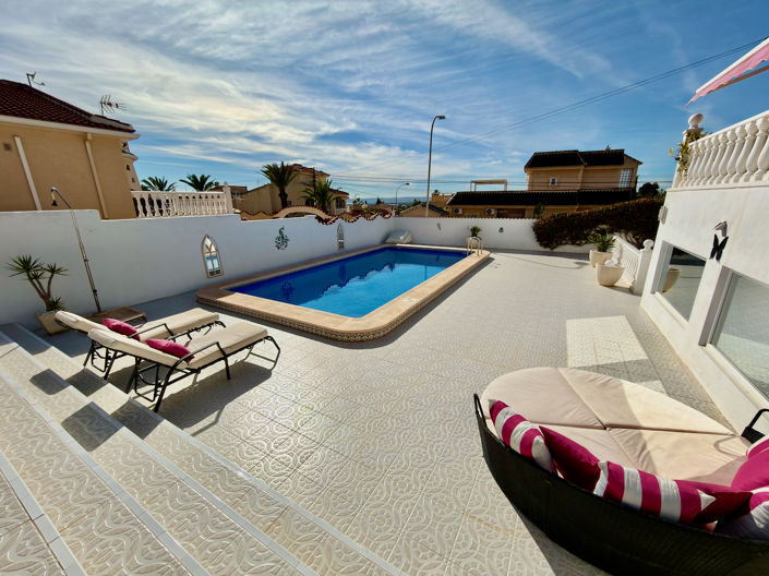 Image No.22-4 Bed Villa for sale