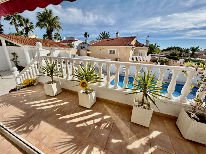 Image No.4-4 Bed Villa for sale