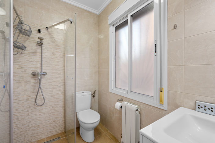 Image No.12-2 Bed Villa for sale