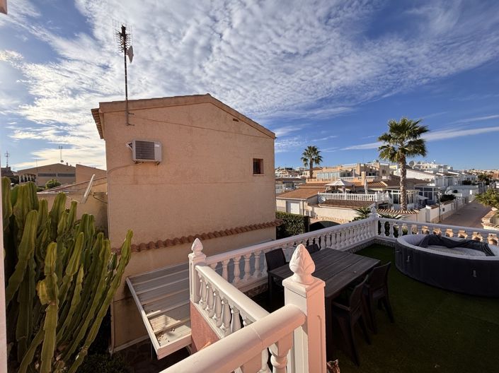 Image No.22-5 Bed Villa for sale