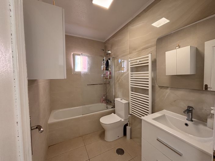 Image No.26-5 Bed Villa for sale