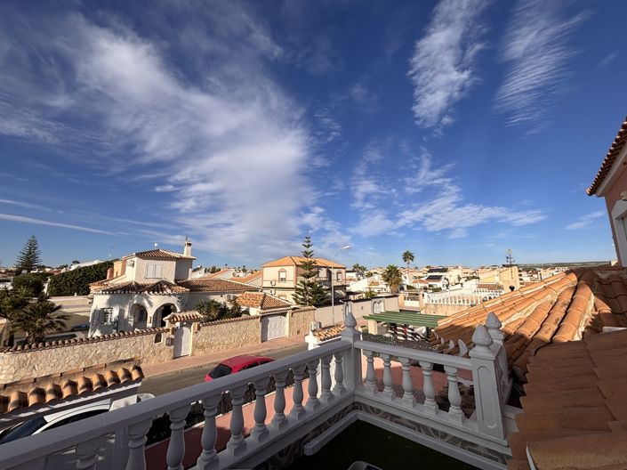 Image No.44-5 Bed Villa for sale