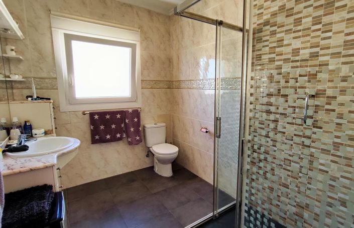 Image No.19-3 Bed Semi-Detached for sale