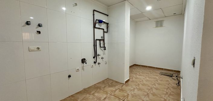 Image No.32-4 Bed Villa for sale