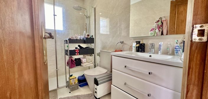 Image No.21-3 Bed Semi-Detached for sale