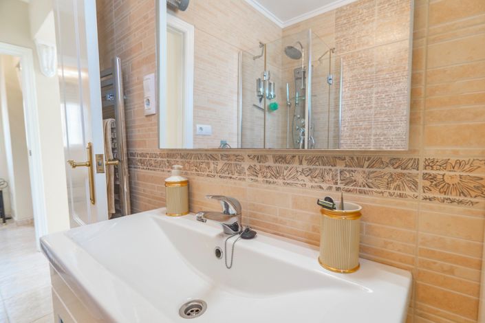 Image No.28-Villa de 5 chambres à vendre à Alicante