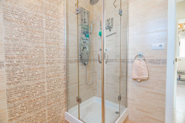 Image No.29-Villa de 5 chambres à vendre à Alicante