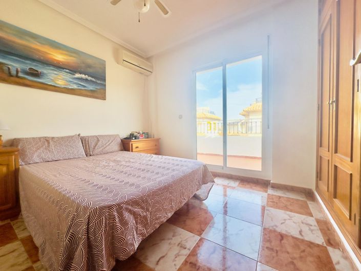 Image No.22-Villa de 2 chambres à vendre à Orihuela Costa