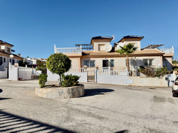 Villa de 3 chambres à vendre à Alicante