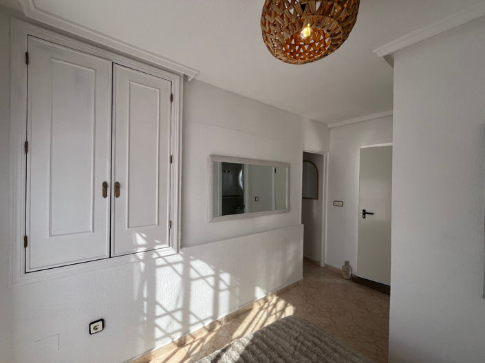 Image No.34-3 Bed Property for sale