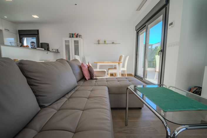 Image No.10-3 Bed Semi-Detached for sale