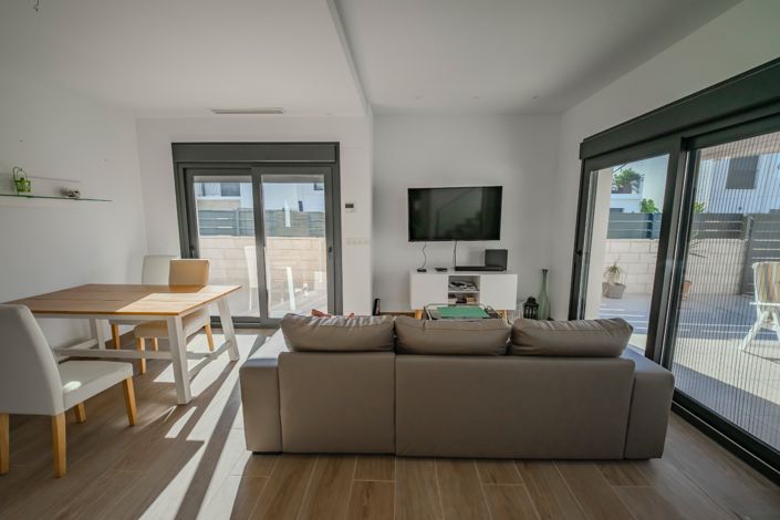 Image No.11-3 Bed Semi-Detached for sale