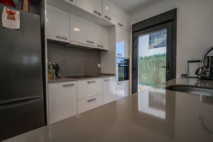 Image No.13-3 Bed Semi-Detached for sale