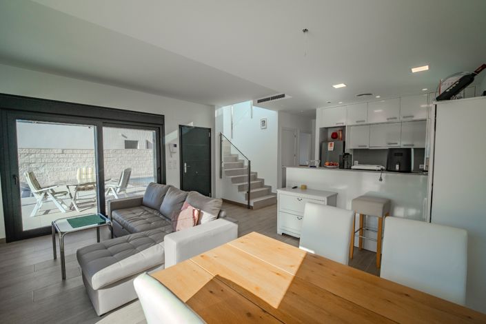 Image No.14-3 Bed Semi-Detached for sale