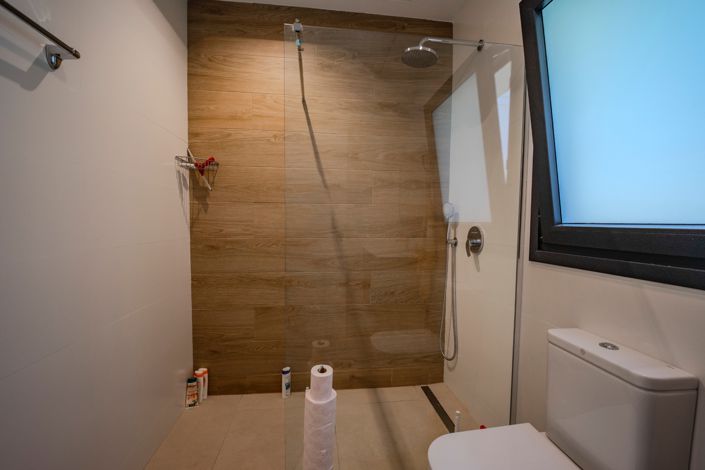 Image No.18-3 Bed Semi-Detached for sale