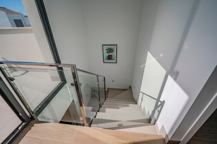 Image No.25-3 Bed Semi-Detached for sale