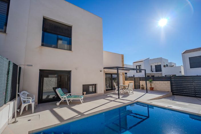 Image No.3-3 Bed Semi-Detached for sale