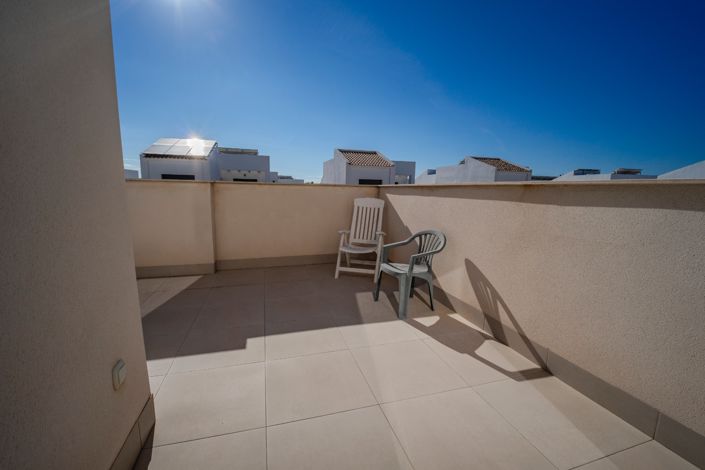 Image No.30-3 Bed Semi-Detached for sale