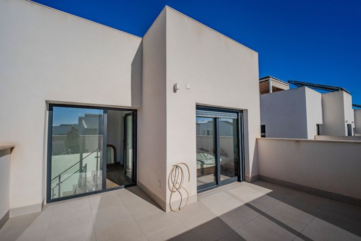 Image No.31-3 Bed Semi-Detached for sale