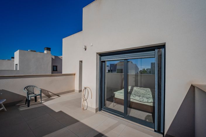 Image No.32-3 Bed Semi-Detached for sale