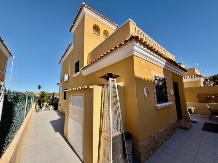 Image No.27-3 Bed Villa for sale