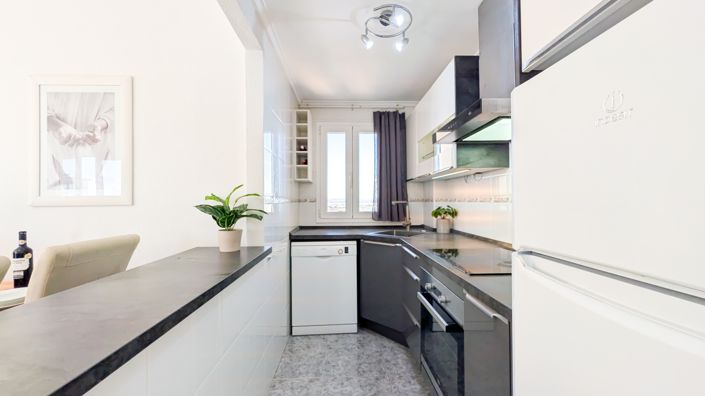 Image No.14-3 Bed Apartment for sale