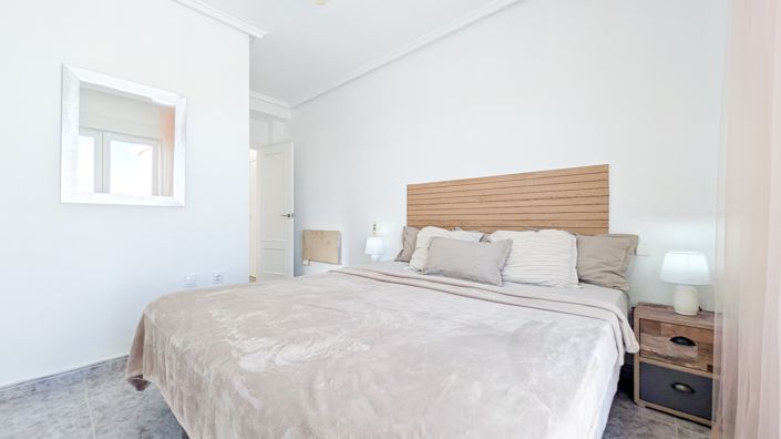 Image No.18-3 Bed Apartment for sale