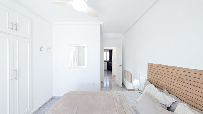 Image No.20-3 Bed Apartment for sale