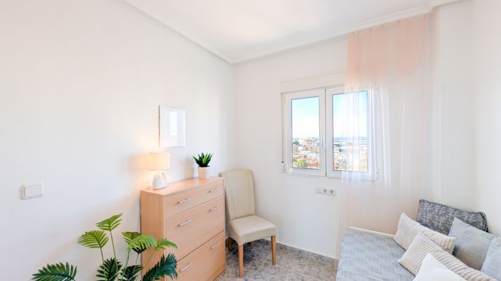 Image No.40-3 Bed Apartment for sale