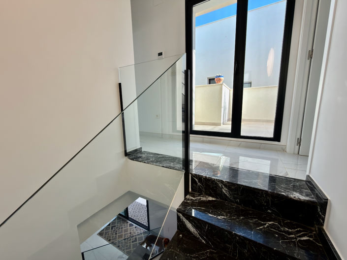 Image No.10-3 Bed Villa for sale