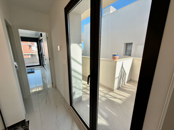 Image No.11-3 Bed Villa for sale