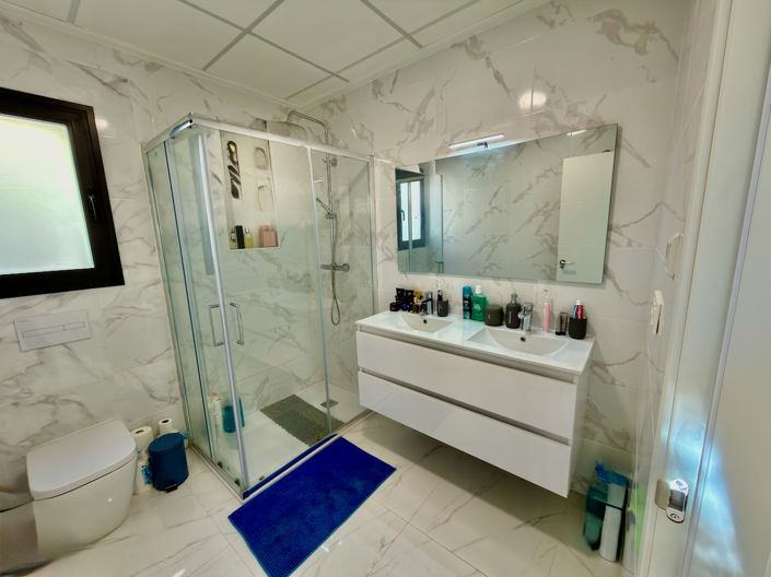 Image No.13-3 Bed Villa for sale