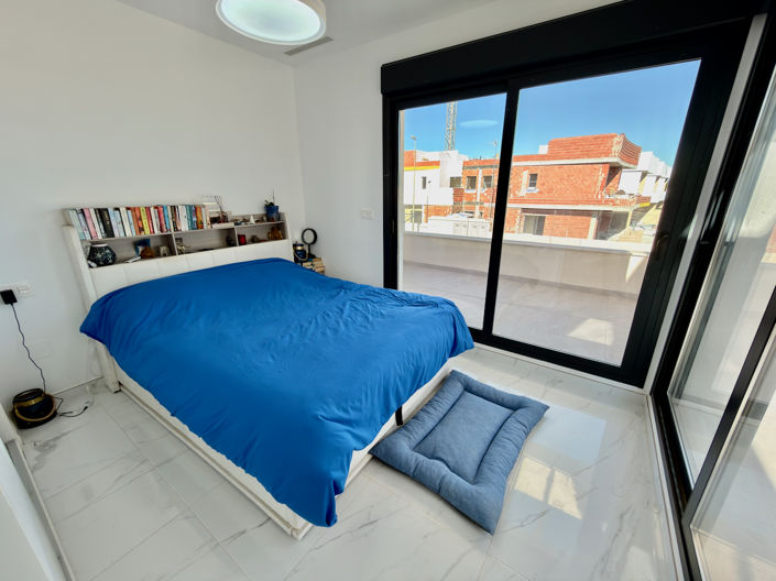 Image No.15-3 Bed Villa for sale