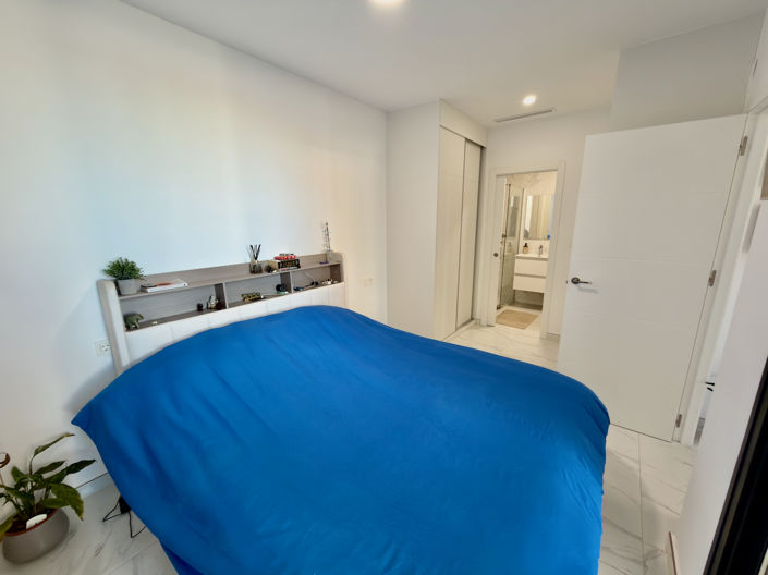 Image No.8-3 Bed Villa for sale