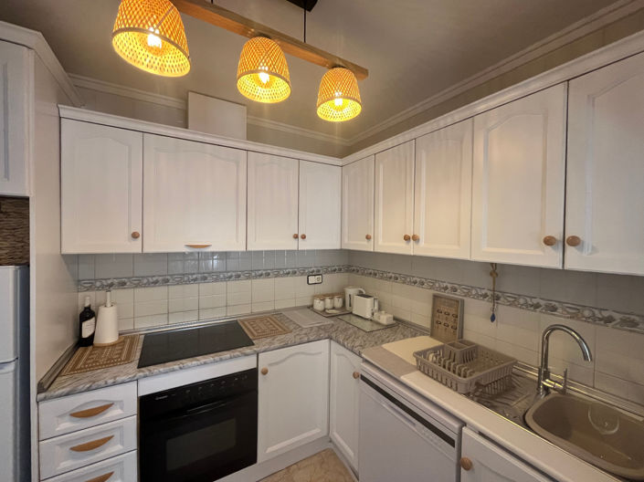 Image No.19-3 Bed Property for sale